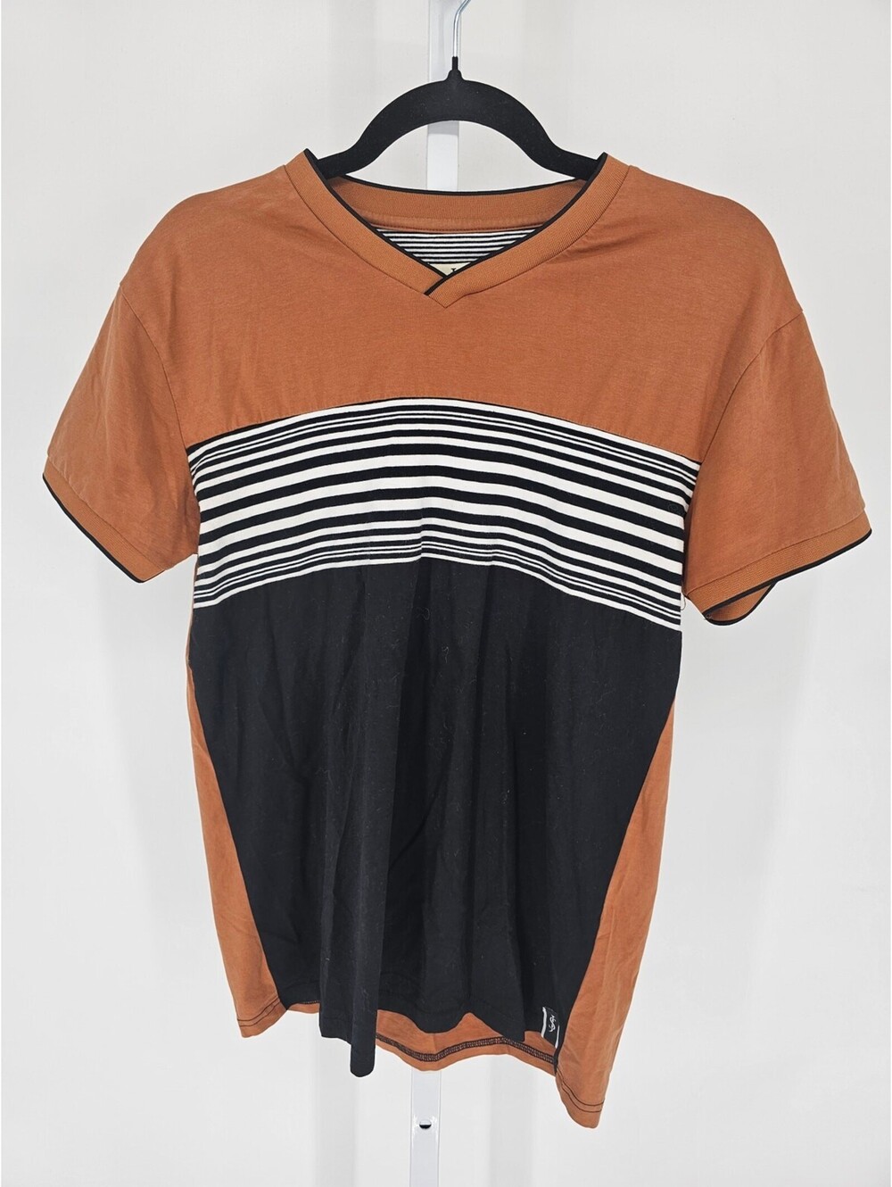 Scott James Mens Sz M Short Sleeve V Neck T Shirt Brown Black Striped